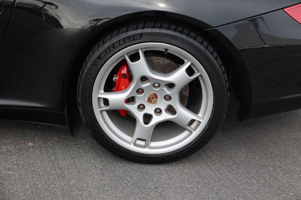 Used 2006 Porsche 911 Carrera S RWD image 13