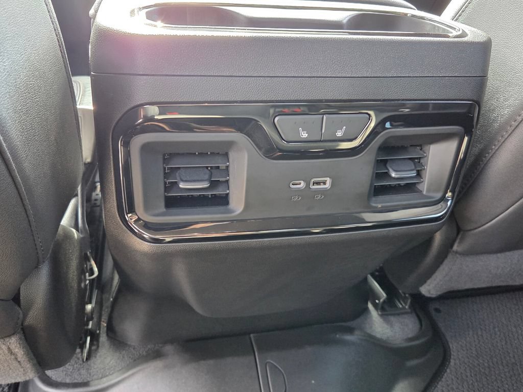 Used 2023 GMC Sierra 1500 AT4 w/ AT4 Premium Package AWD/4WD image 7