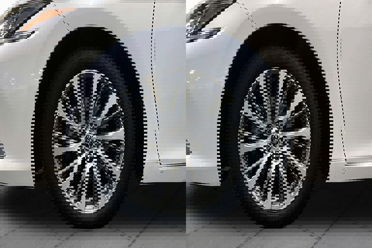 Used 2019 Lexus ES 350 w/ Premium Package image 10