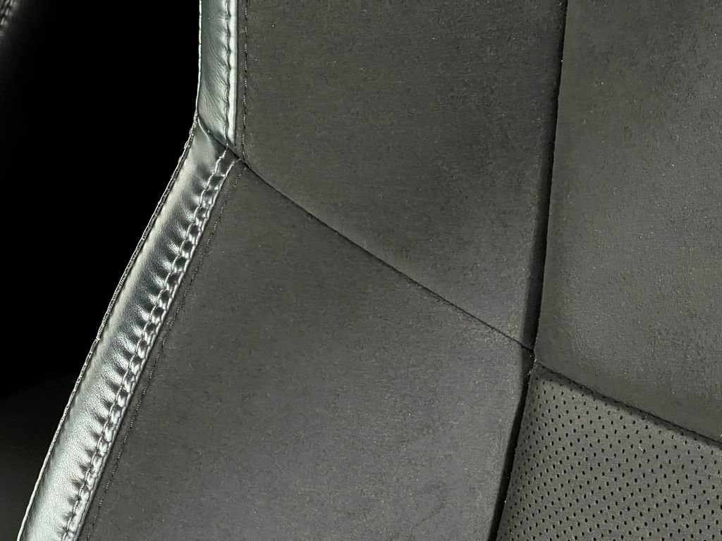 Used 2016 Dodge Challenger R/T Scat Pack RWD image 19