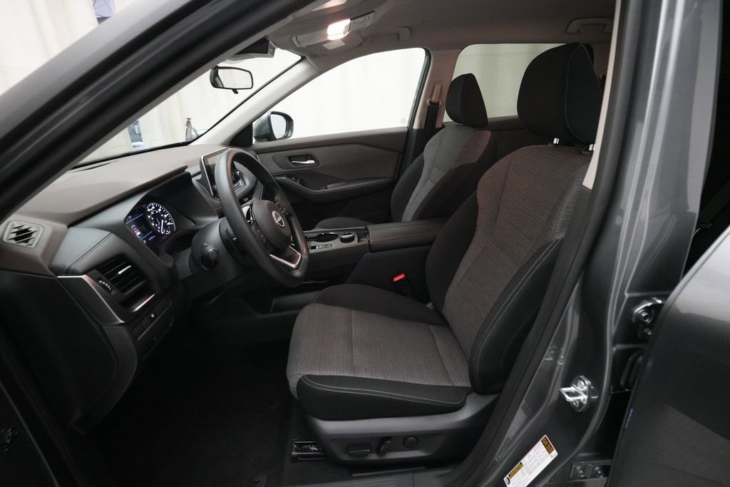 Certified 2023 Nissan Rogue SV image 7