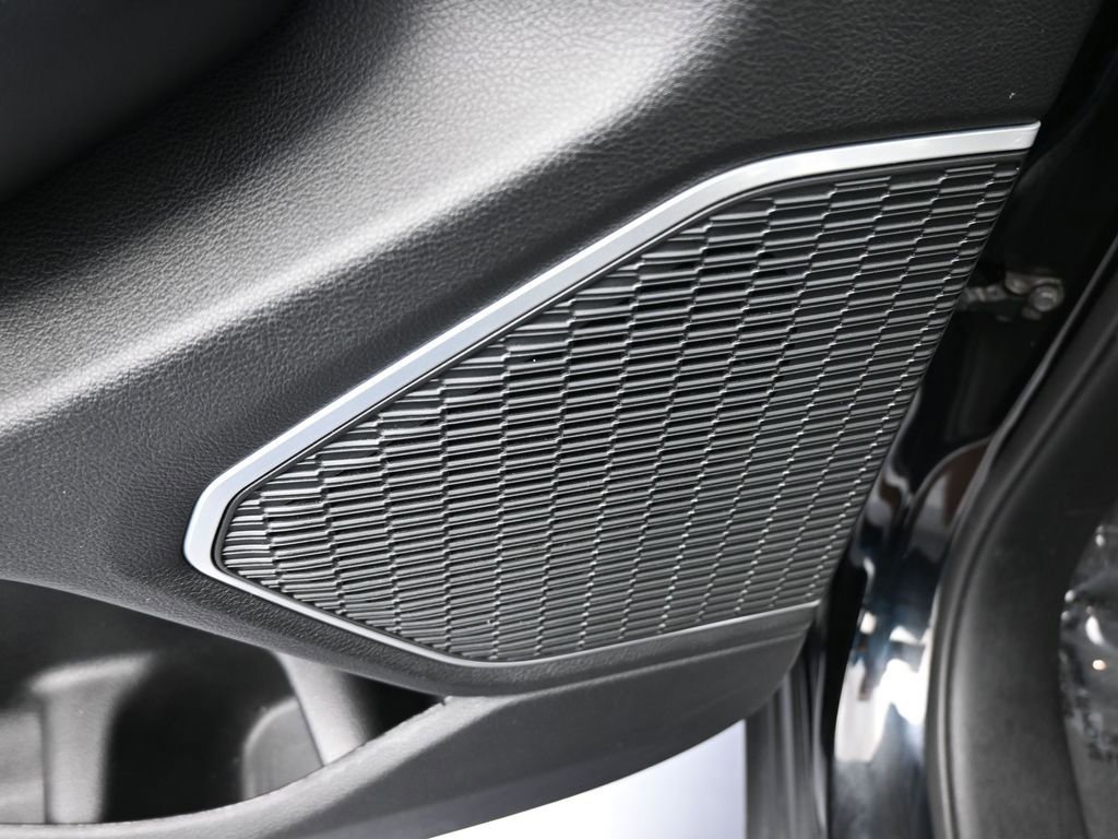 Used 2021 Jeep Grand Cherokee L Laredo w/ Luxury Tech Group I image 14