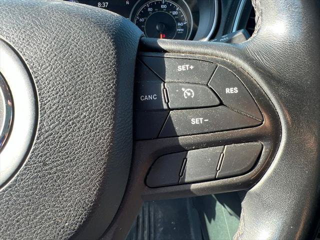 Certified 2019 Jeep Cherokee Trailhawk AWD/4WD image 13