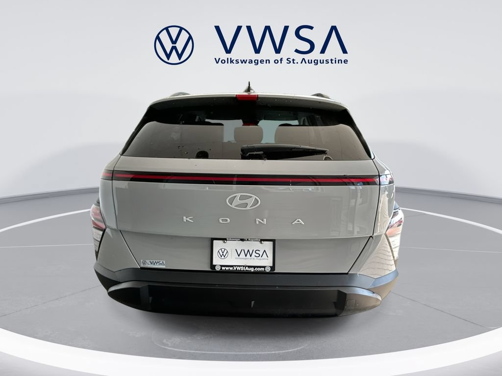 Used 2024 Hyundai Kona SEL FWD image 6