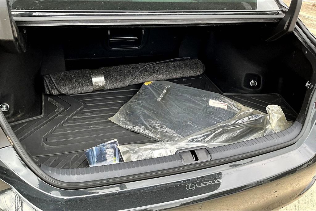 Used 2024 Lexus ES 350 w/ Premium Package image 53