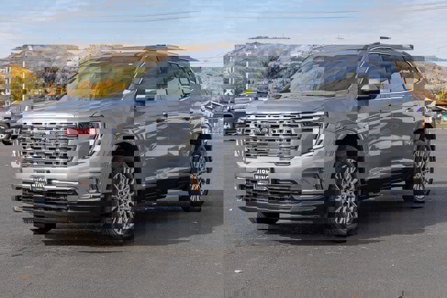 Used 2025 GMC Acadia Denali w/ LPO, Floor Liner Package image 32