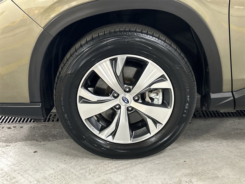 Certified 2022 Subaru Ascent Premium w/ Convenience Package image 10