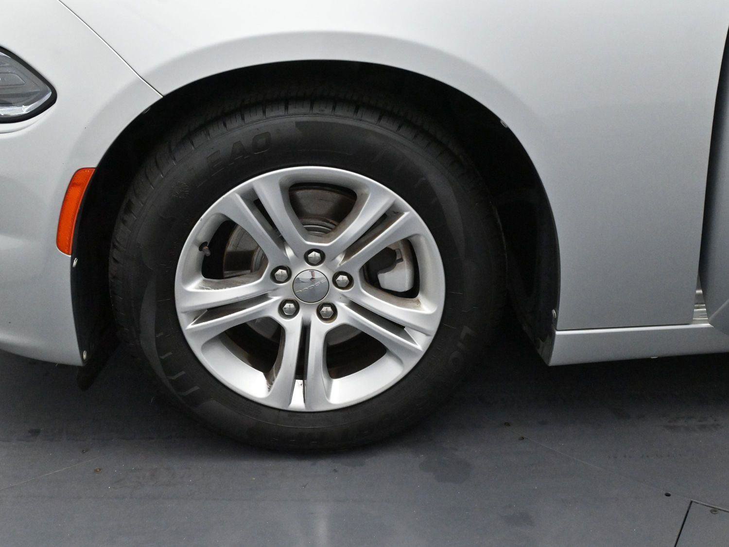 Used 2021 Dodge Charger SXT w/ Leather Interior Group image 39