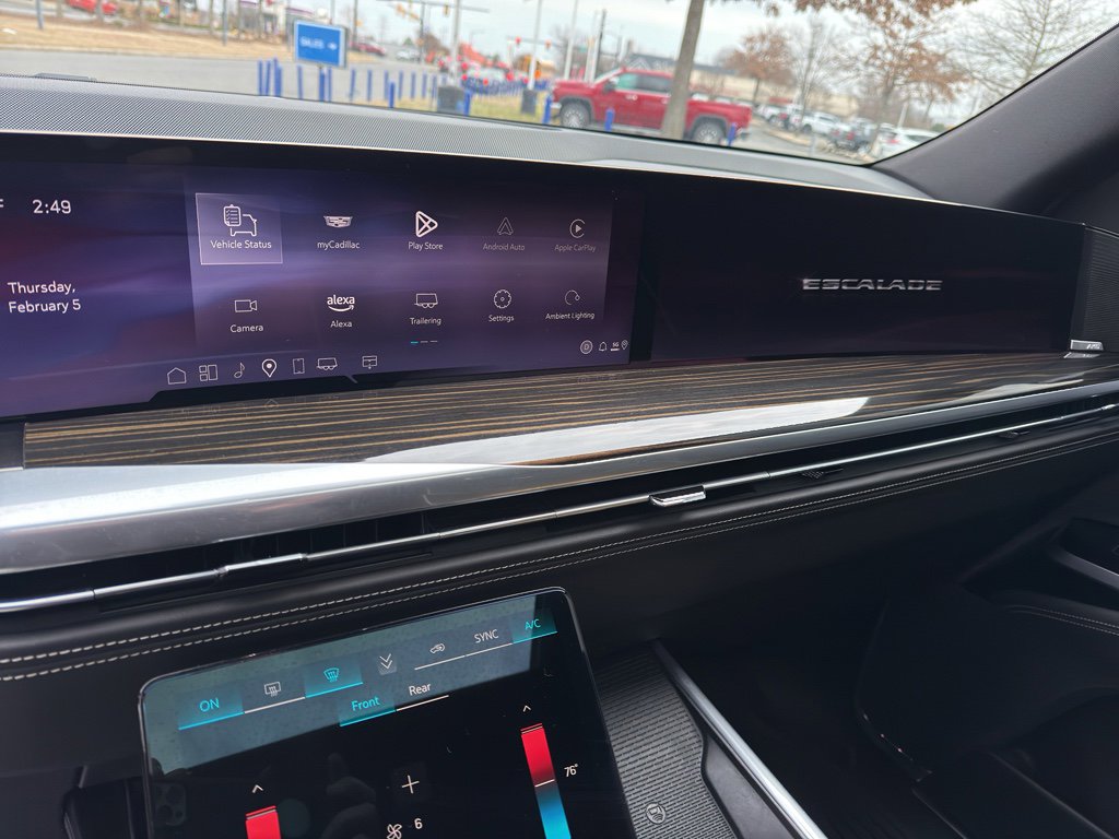 Used 2025 Cadillac Escalade Premium Luxury image 18