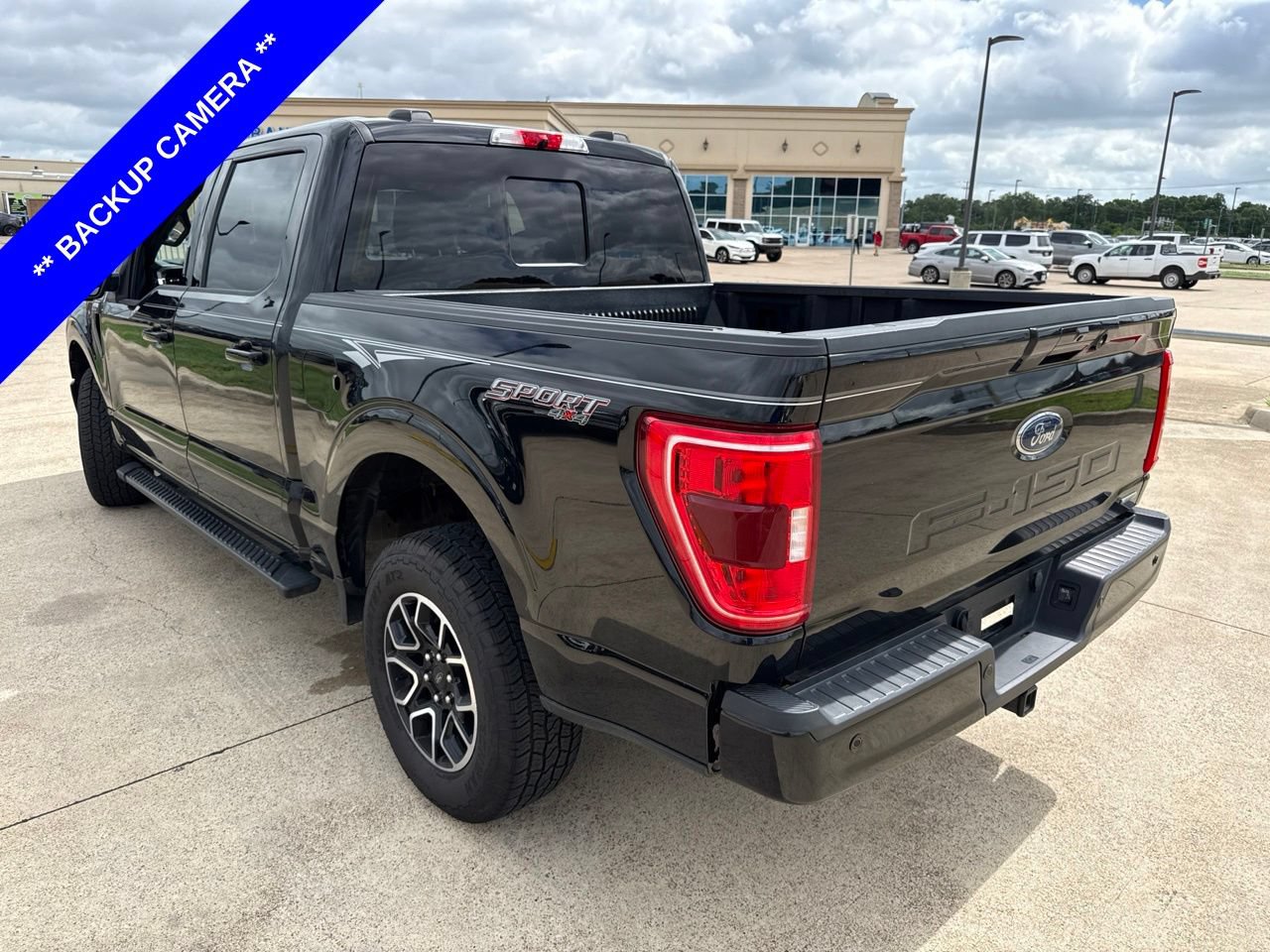 Used 2022 Ford F150 XLT w/ Equipment Group 302A High AWD/4WD image 9