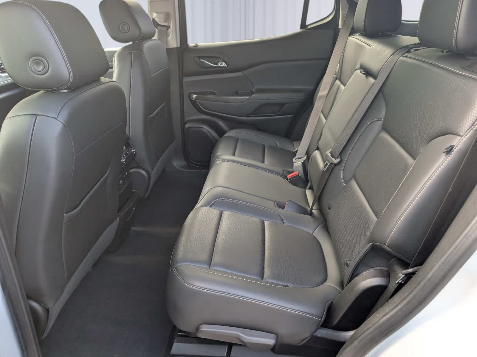 Certified 2023 GMC Acadia SLT AWD/4WD image 14