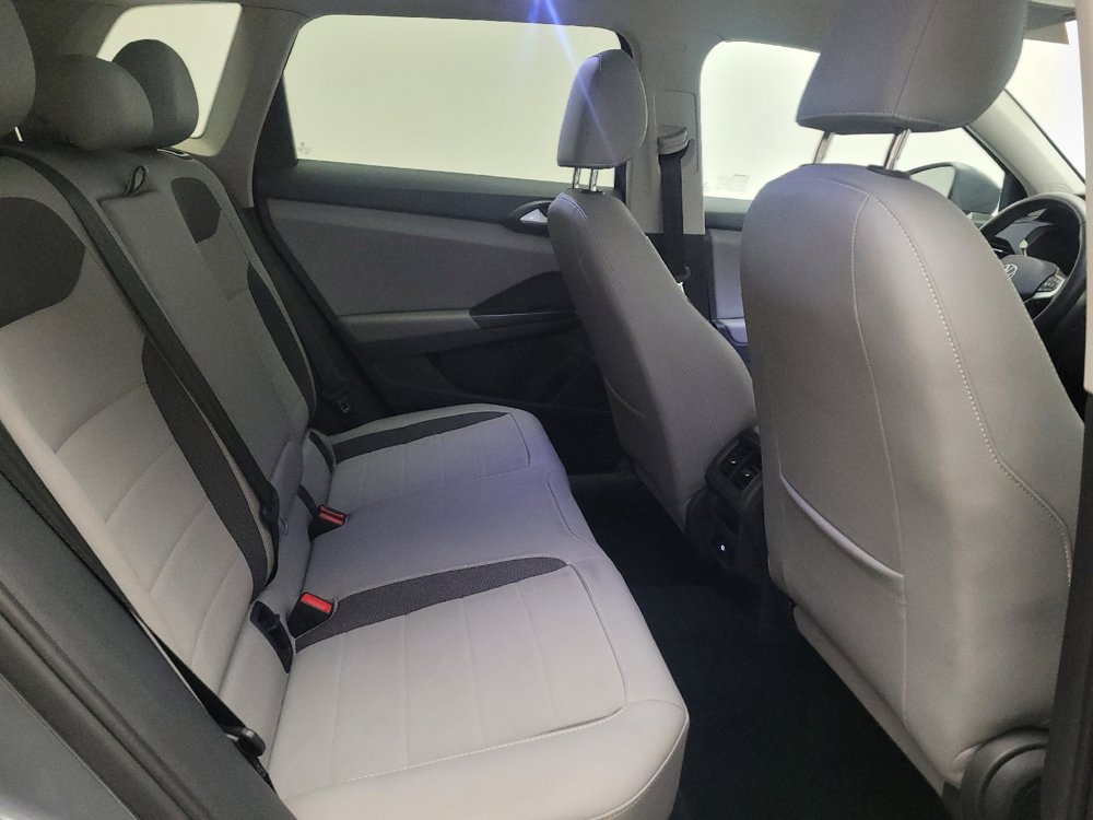 Used 2023 Volkswagen Taos SE w/ Panoramic Sunroof Package FWD image 19