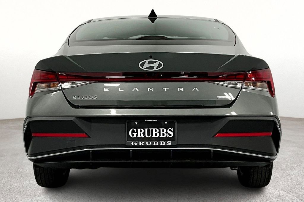 New 2026 Hyundai Elantra Blue FWD image 5