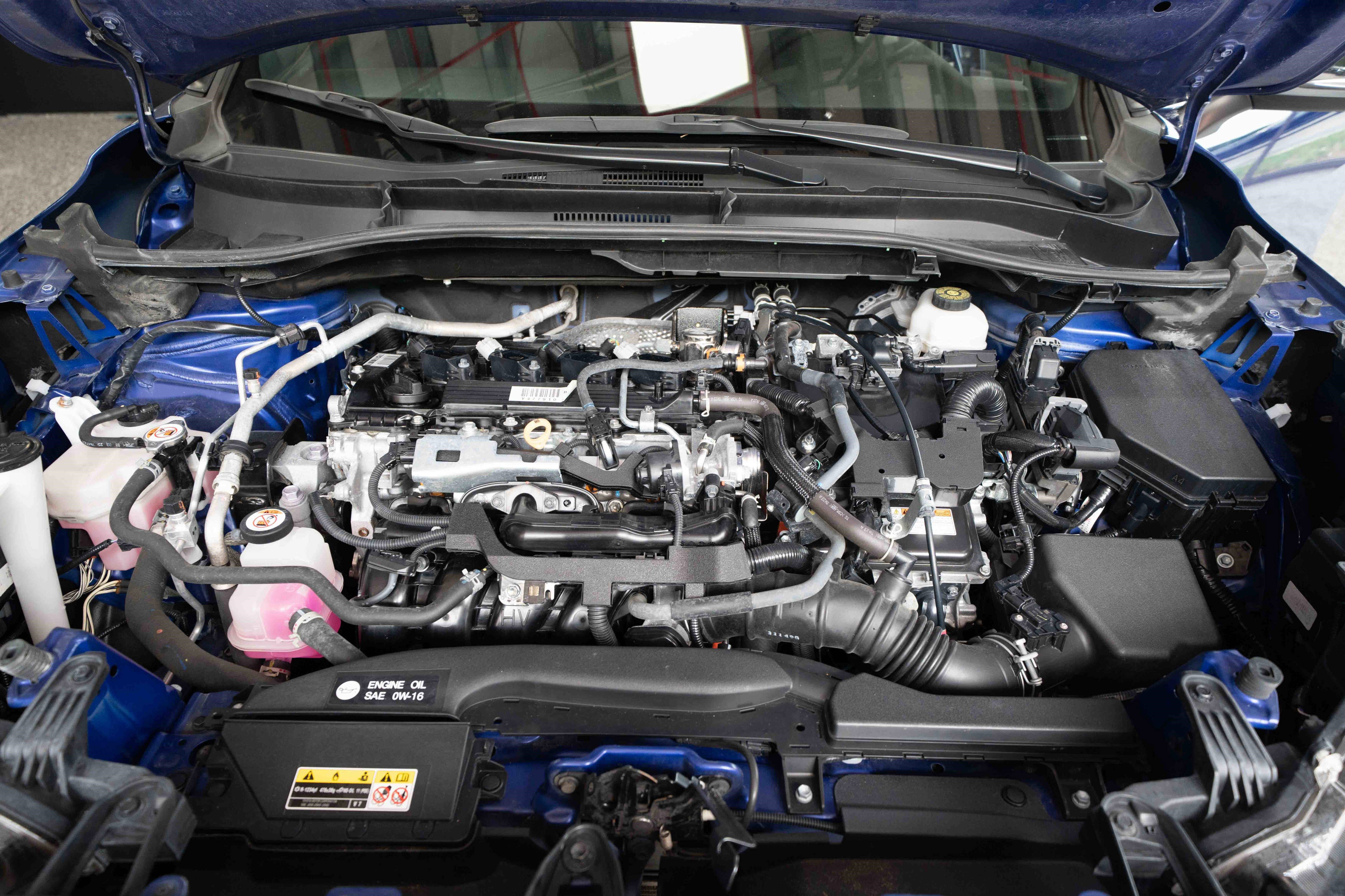 Used 2024 Toyota Corolla Cross AWD Hybrid w/ Moonroof Package image 31