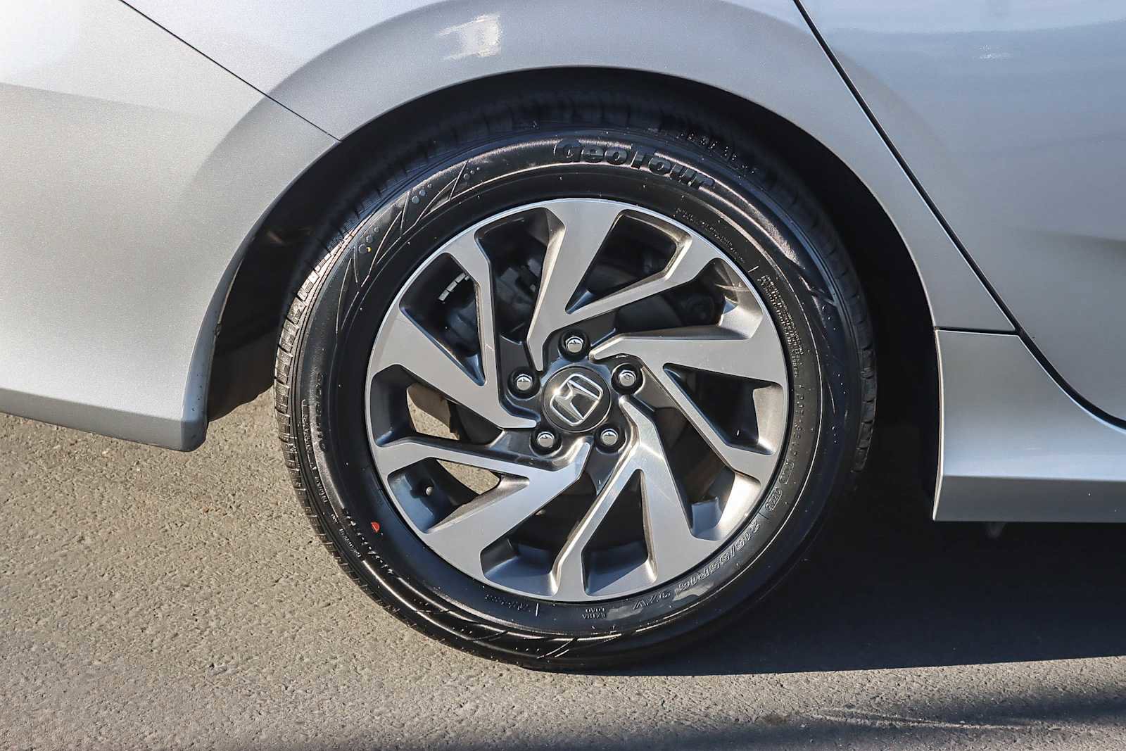 Used 2018 Honda Civic EX image 10