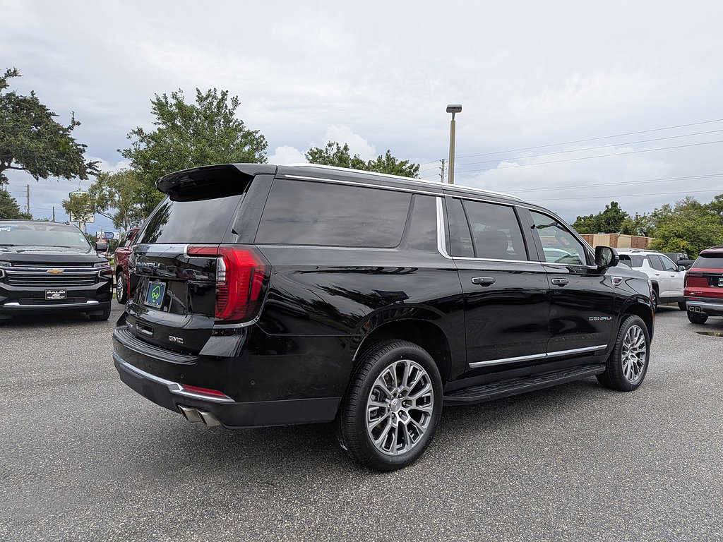 Certified 2025 GMC Yukon XL Denali AWD/4WD image 3
