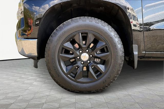 Used 2023 Chevrolet Silverado 1500 LT AWD/4WD image 21