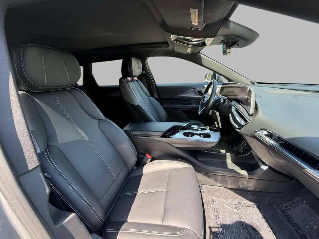 Used 2024 Cadillac Lyriq Tech w/ Driver Assist Package AWD/4WD image 14