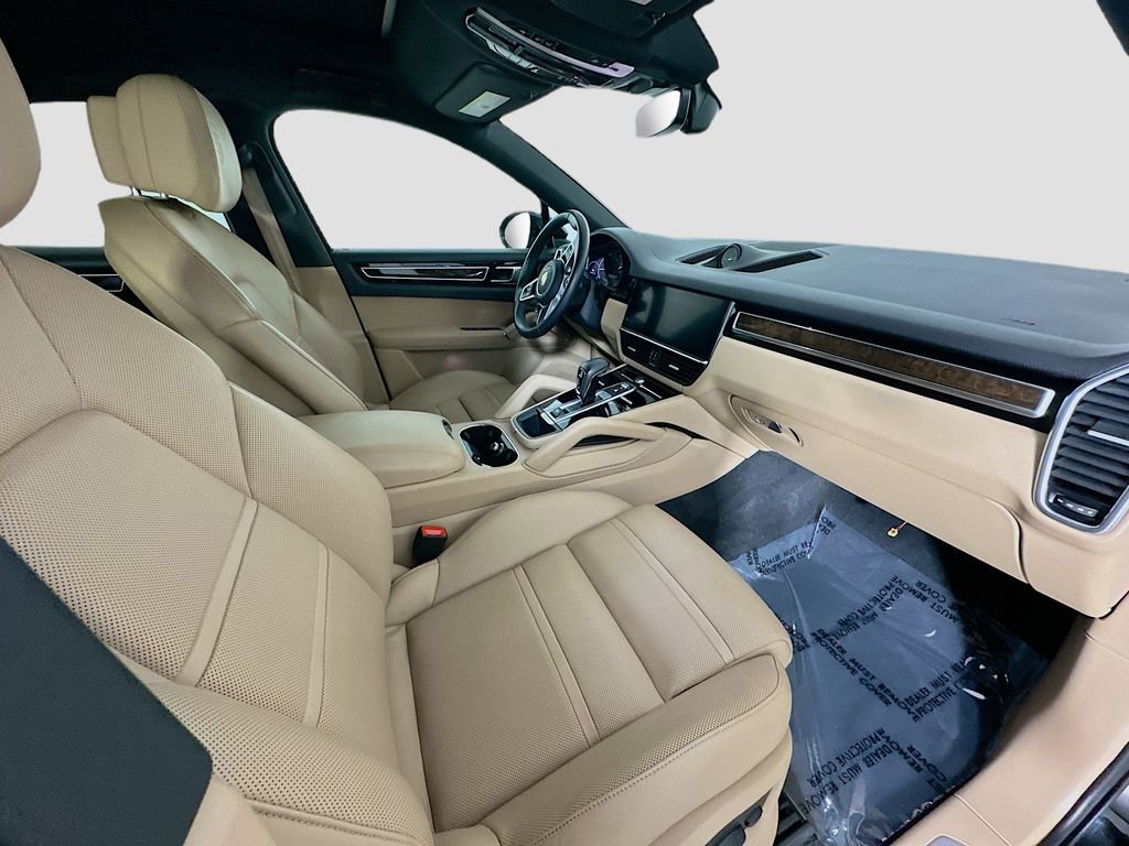 Used 2023 Porsche Cayenne S image 29