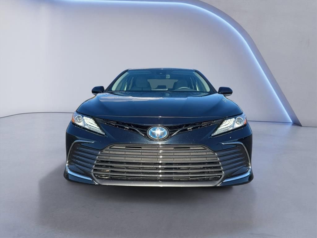 Used 2024 Toyota Camry XLE image 8