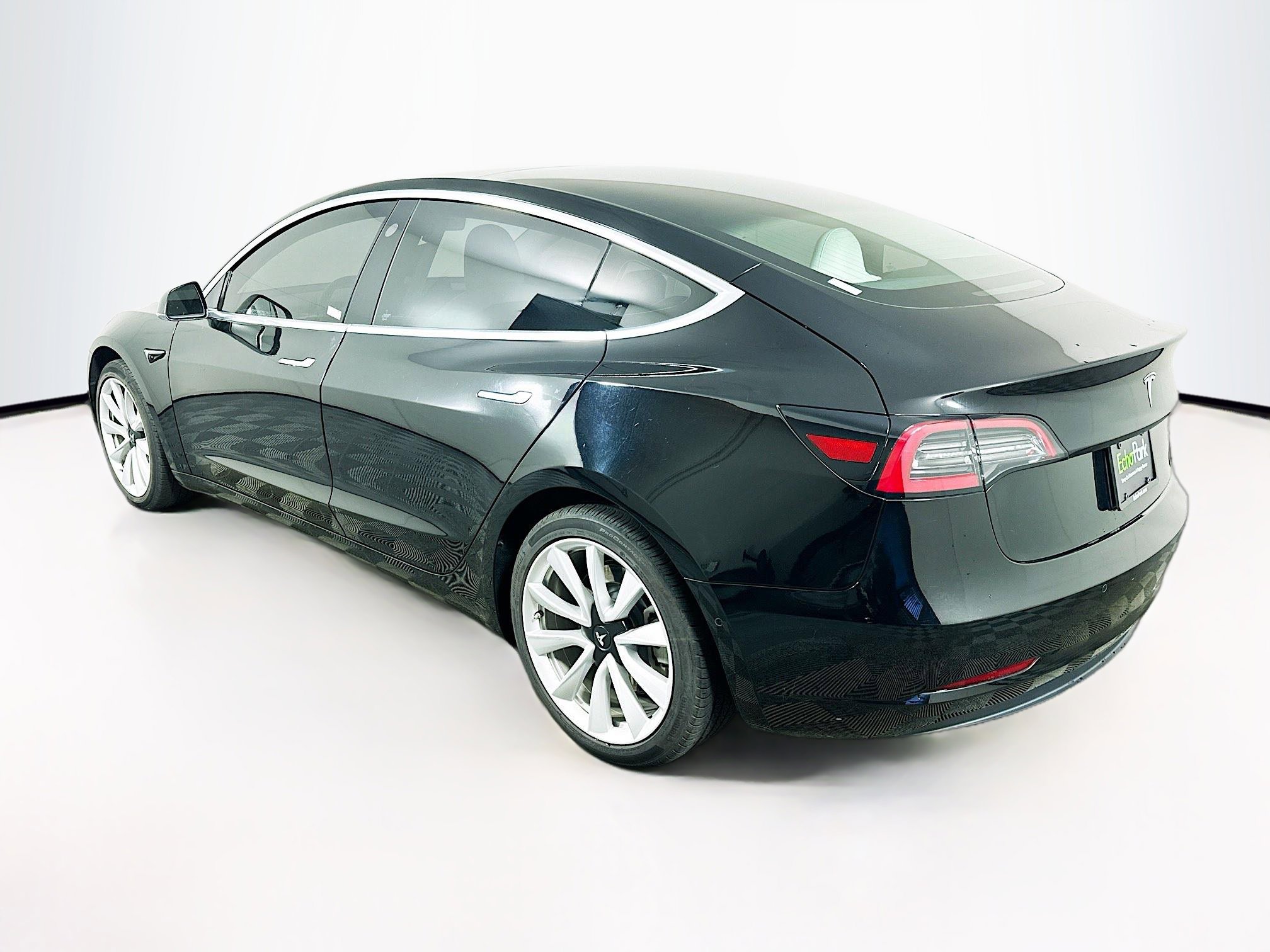 Used 2019 Tesla Model 3 Standard Range image 5