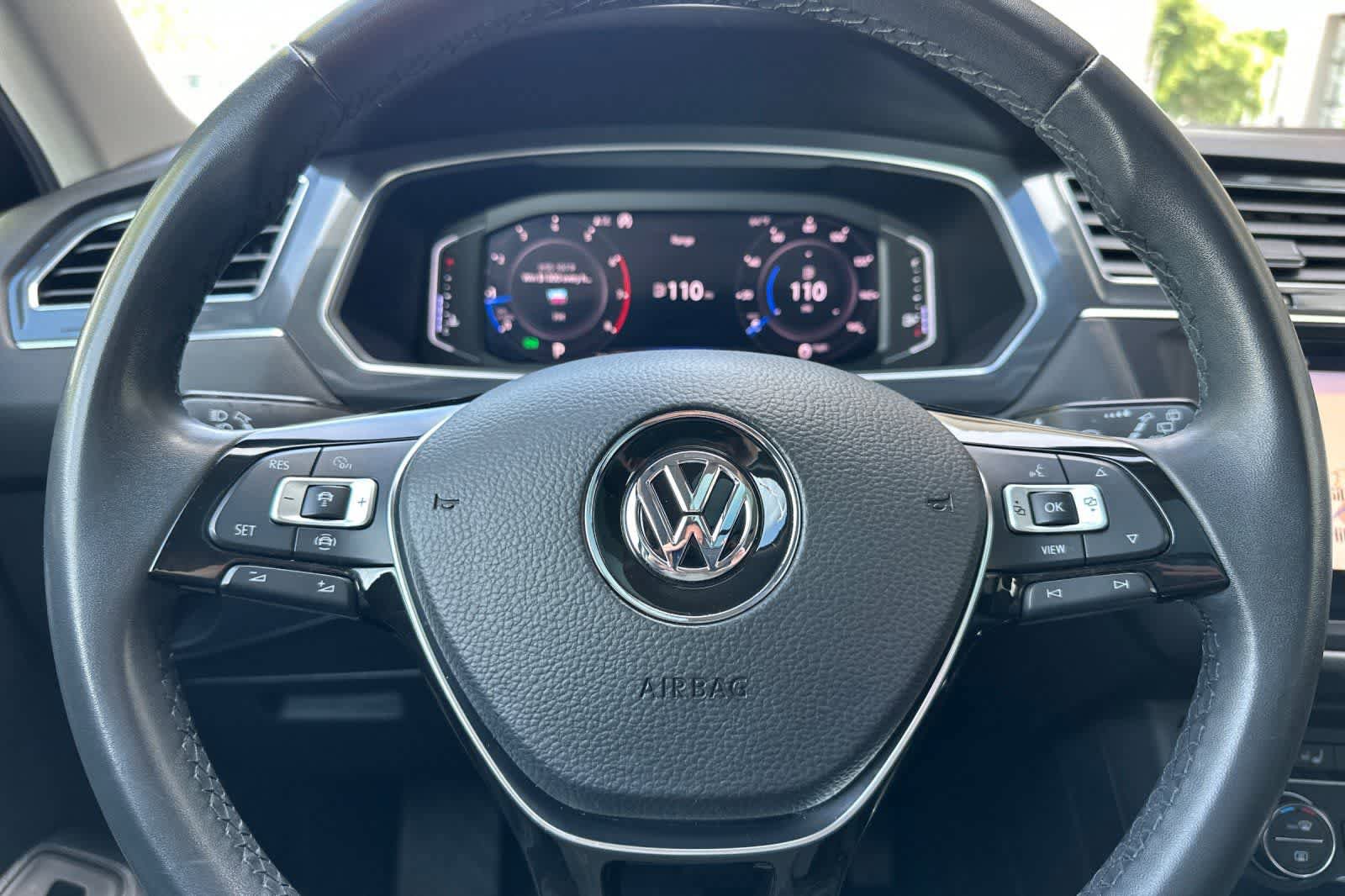 Used 2020 Volkswagen Tiguan SEL FWD image 27