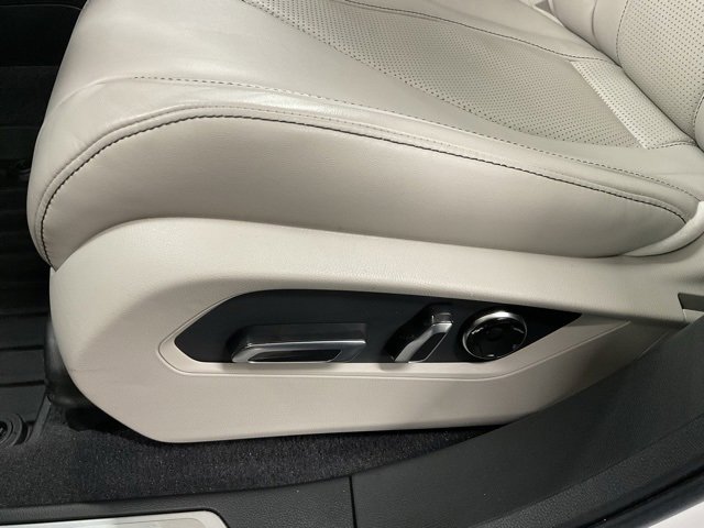 Used 2025 Acura RDX w/ Technology Package image 33