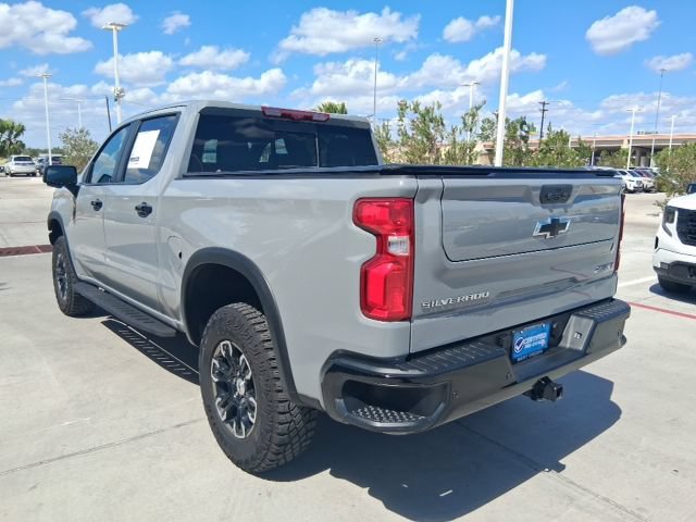 Used 2025 Chevrolet Silverado 1500 ZR2 w/ Technology Package AWD/4WD image 4