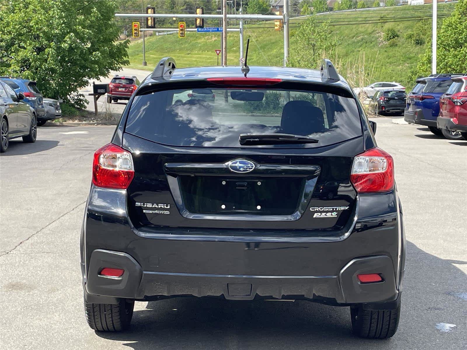 Used 2017 Subaru Crosstrek 2.0i Premium AWD/4WD image 4