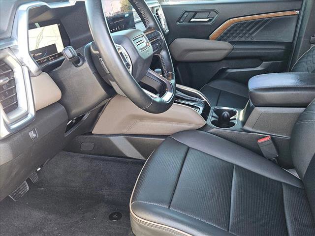Used 2023 GMC Canyon Denali image 16