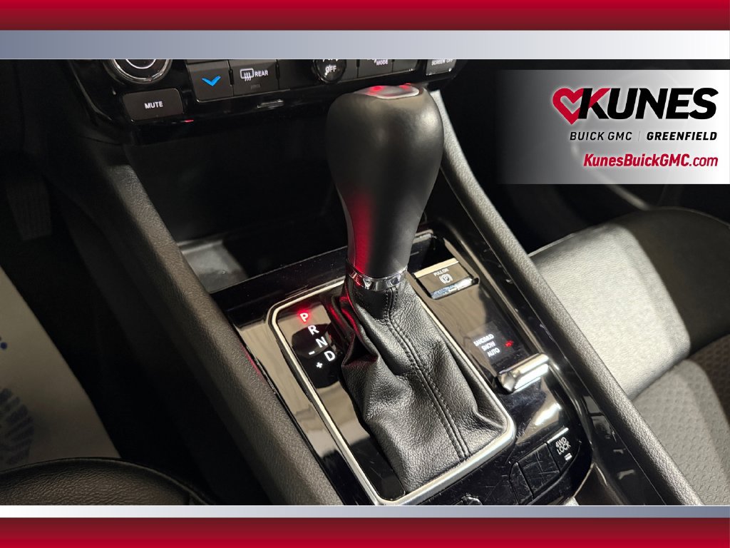 Used 2024 Jeep Compass Latitude AWD/4WD image 29