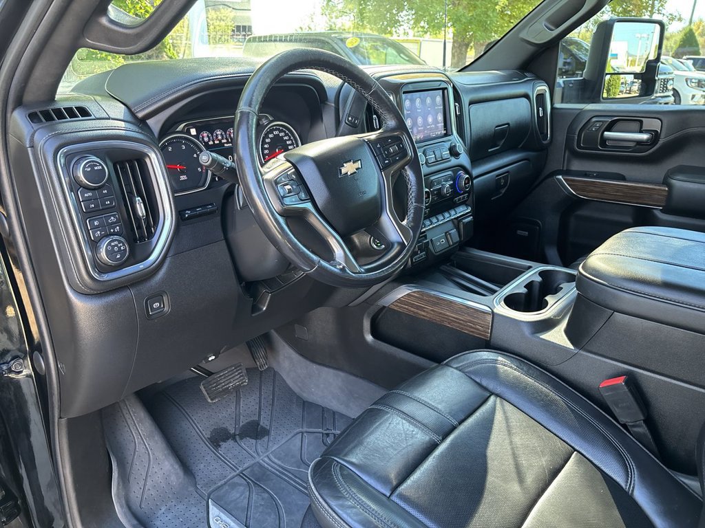 Used 2023 Chevrolet Silverado 3500 High Country AWD/4WD image 10