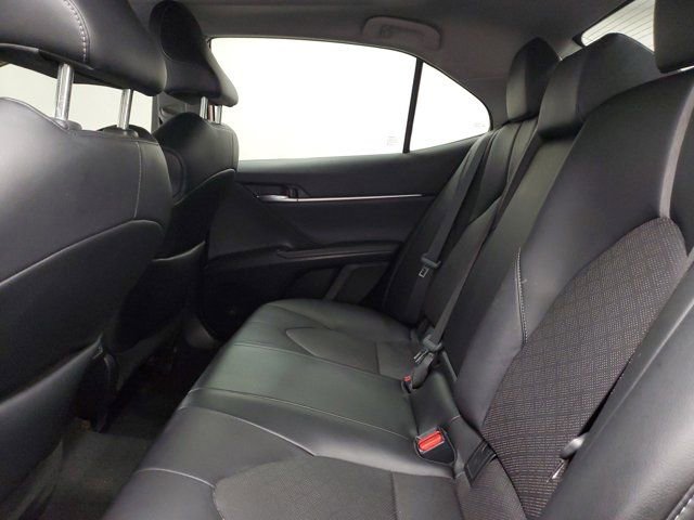 Used 2022 Toyota Camry XSE image 10