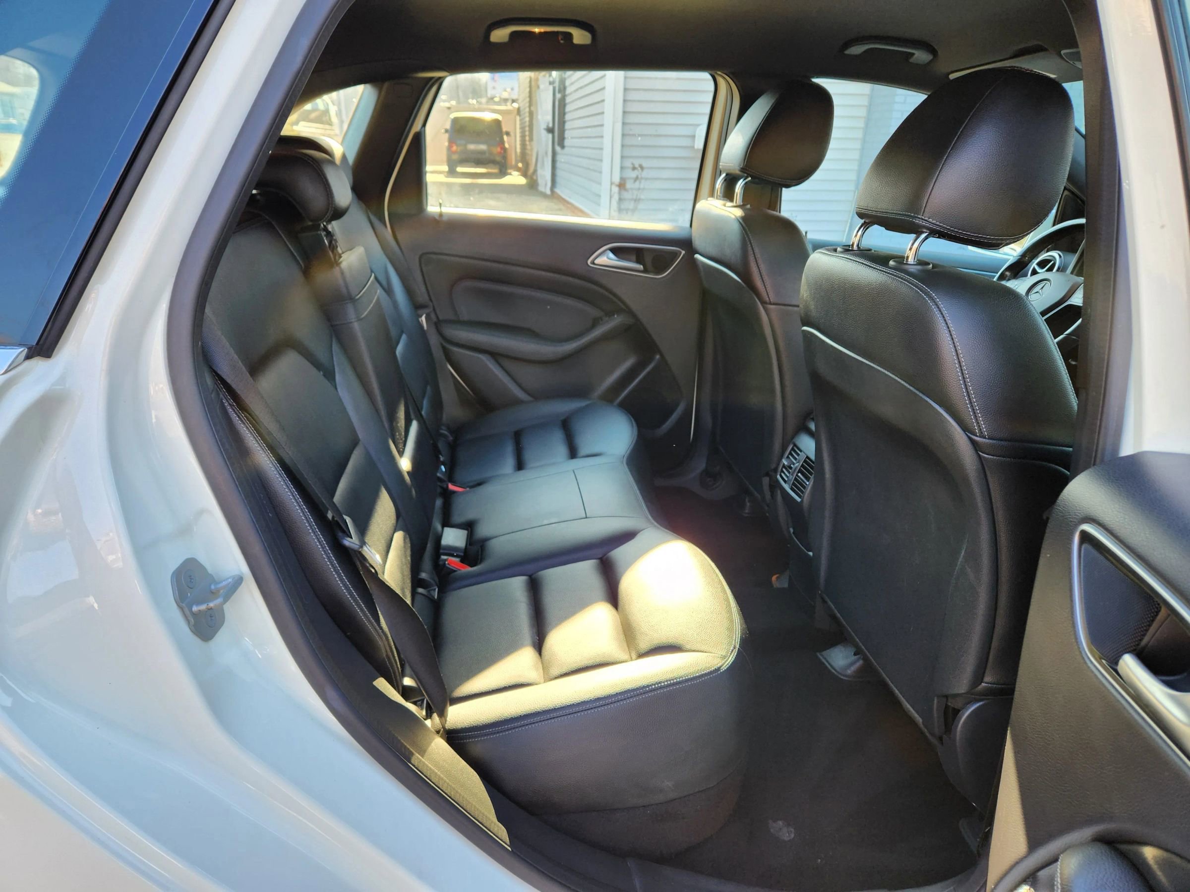 Used 2017 Mercedes-Benz B 250e image 18