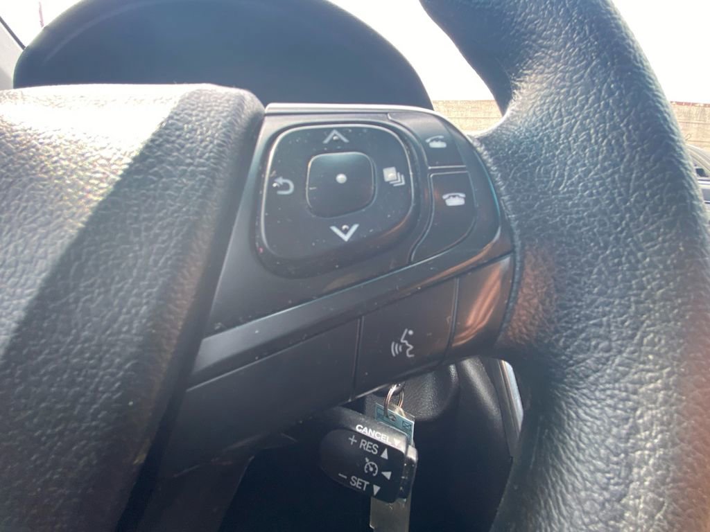 Used 2016 Toyota Camry LE image 19