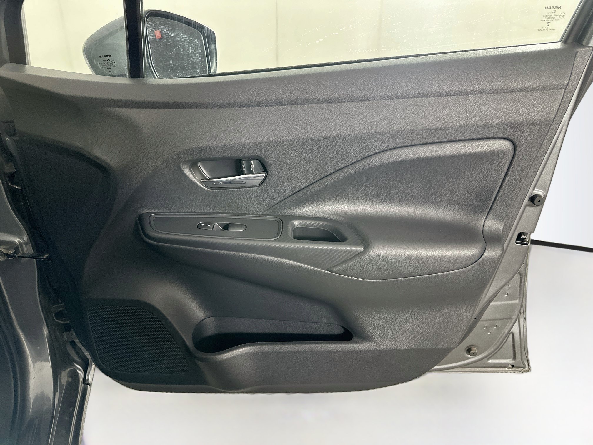 Used 2025 Nissan Versa SV FWD image 29
