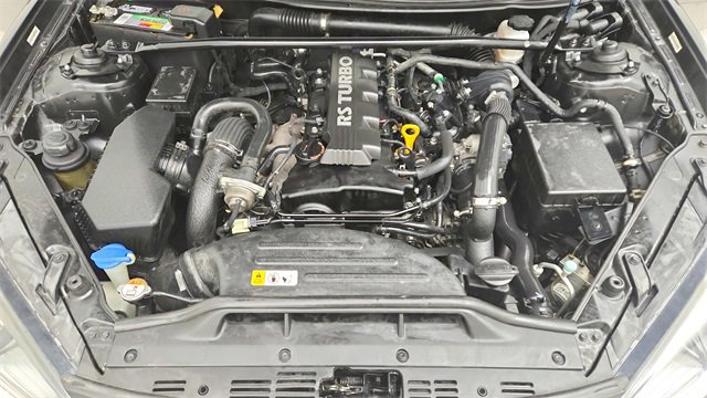 Used 2014 Hyundai Genesis 2.0T image 16