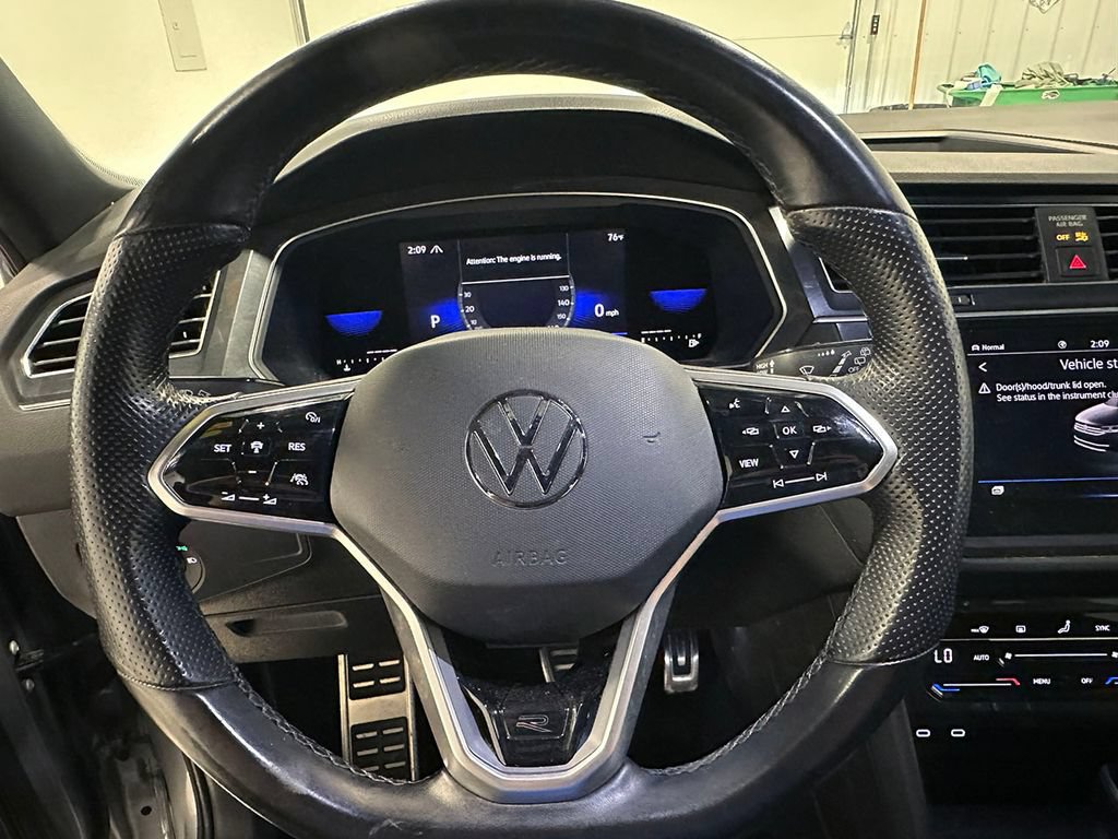 Used 2022 Volkswagen Tiguan SE R-Line AWD/4WD image 34