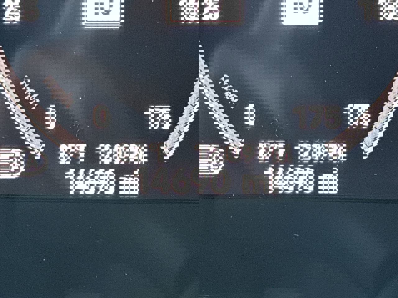 Used 2025 Porsche Cayenne E-Hybrid Coupe image 34