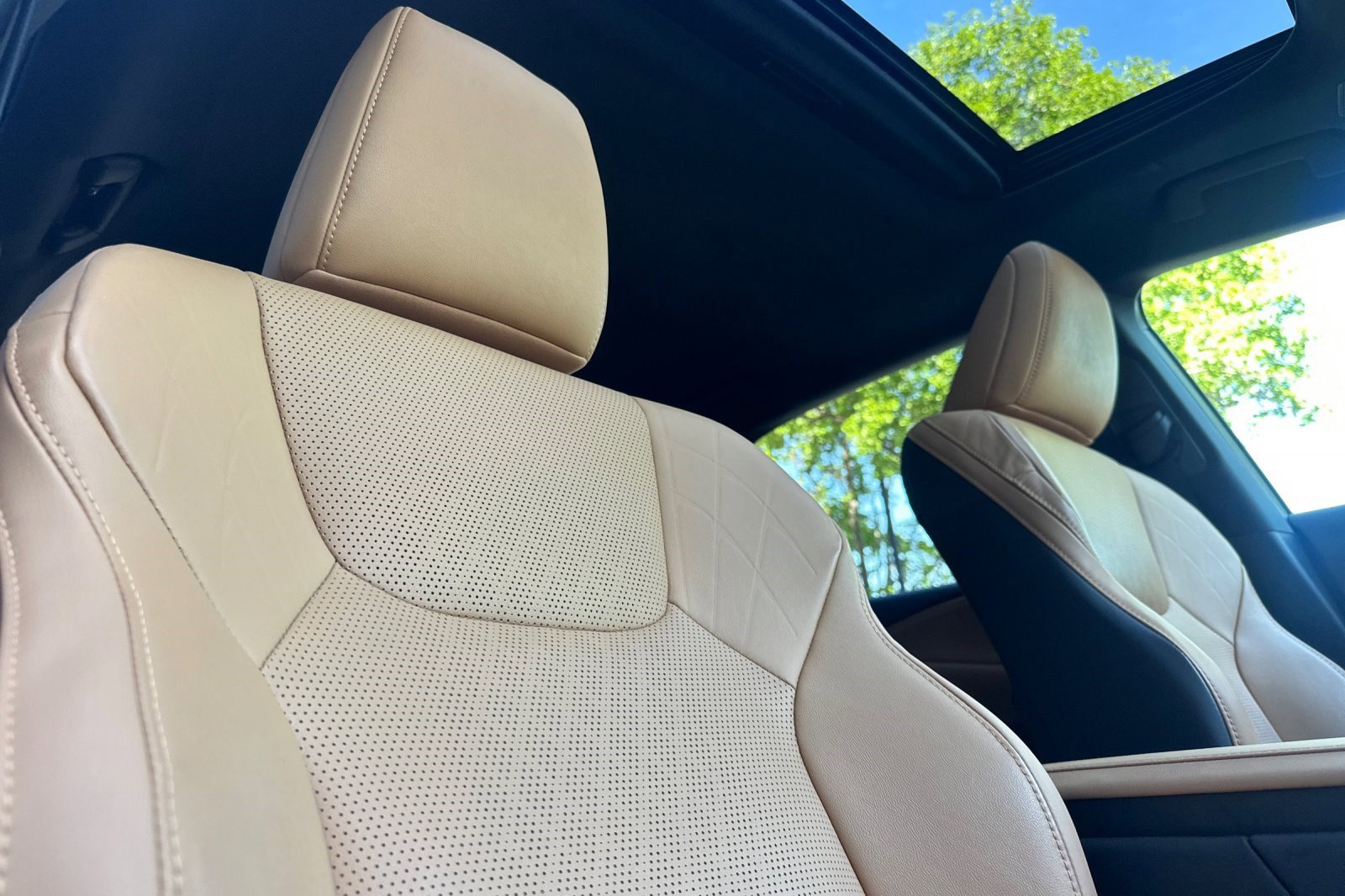 Used 2023 Lexus RX 350 Premium Plus w/ Cold Area Package image 21