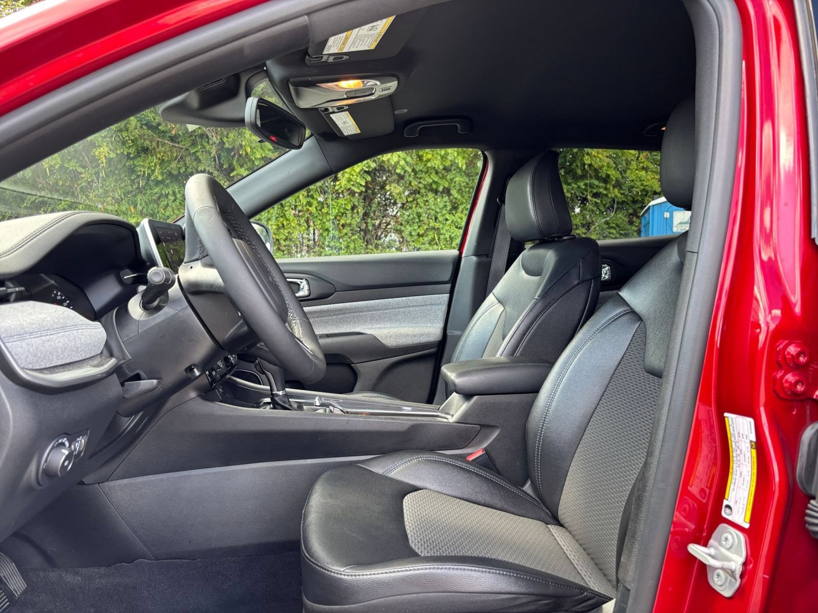 Used 2025 Jeep Compass Latitude AWD/4WD image 26