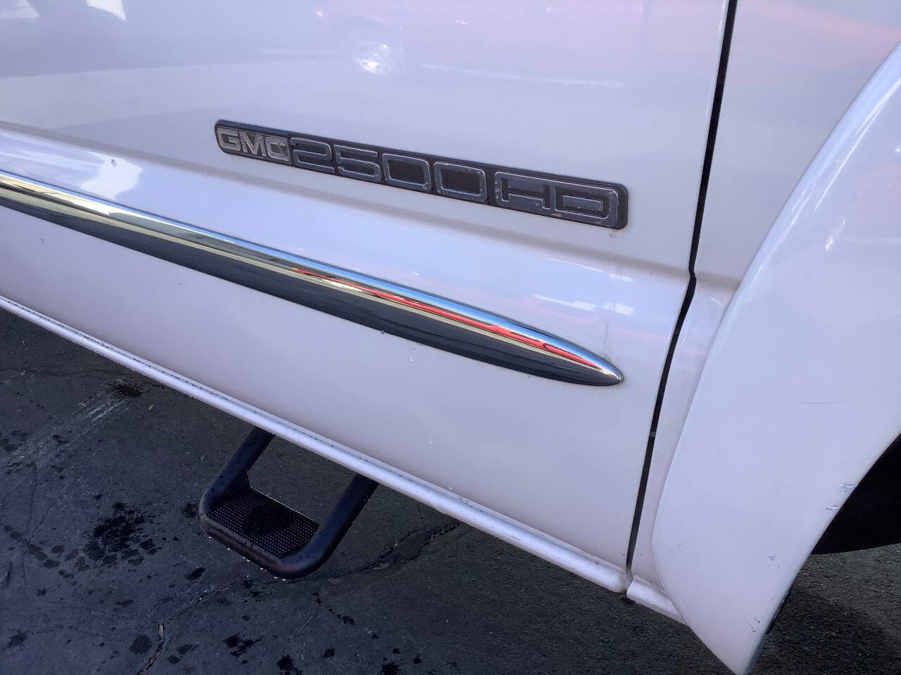 Used 2003 GMC Sierra 2500 SLE w/ Skid Plate Package image 29