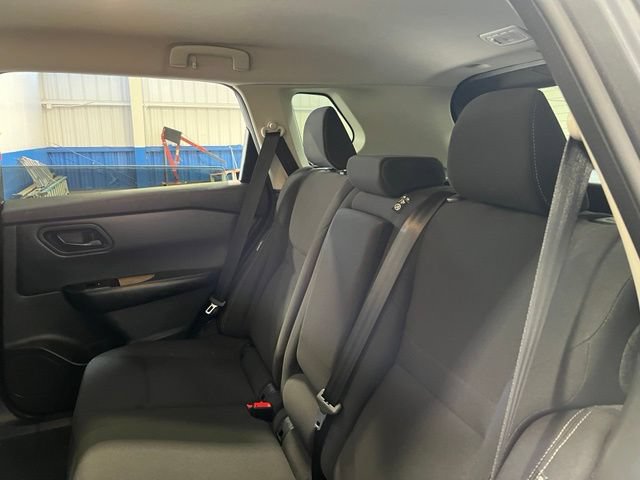 Used 2024 Nissan Rogue S AWD/4WD image 19