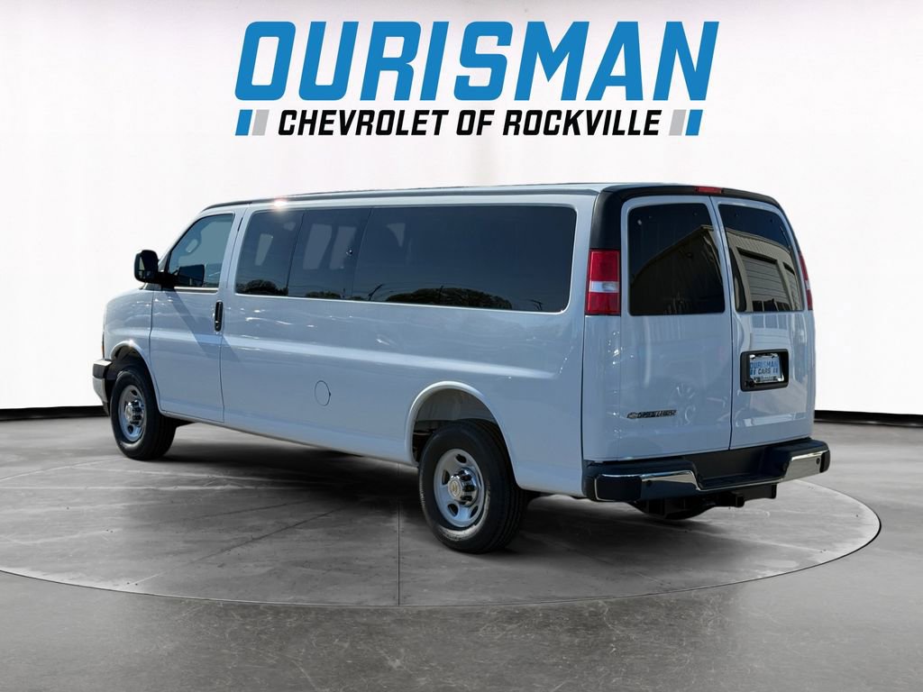 New 2026 Chevrolet Express 3500 LT w/ LT Preferred Equipment Group RWD image 4