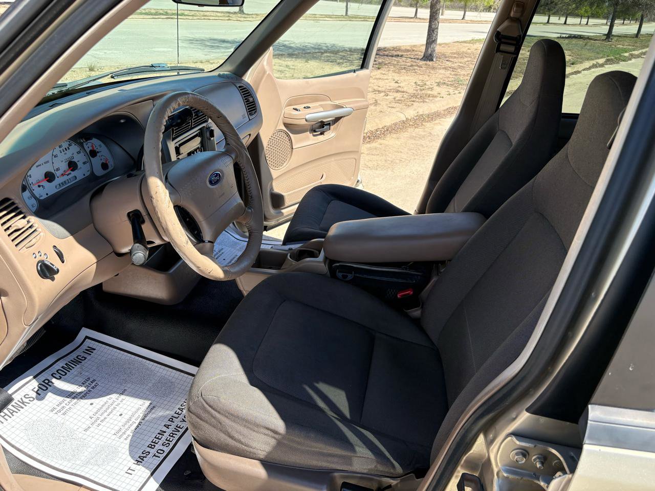 Used 2001 Ford Explorer Sport Trac 2WD image 29