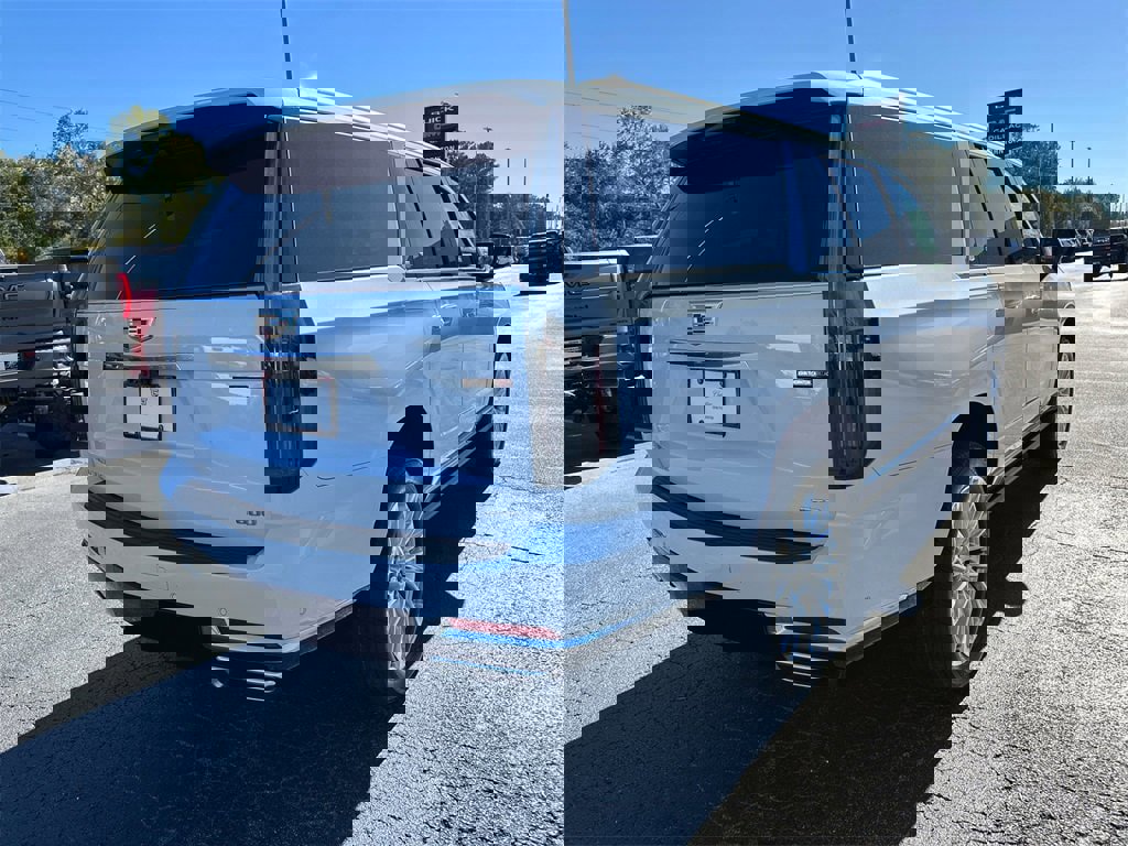 New 2026 Cadillac Escalade ESV Luxury w/ Touring Package image 5