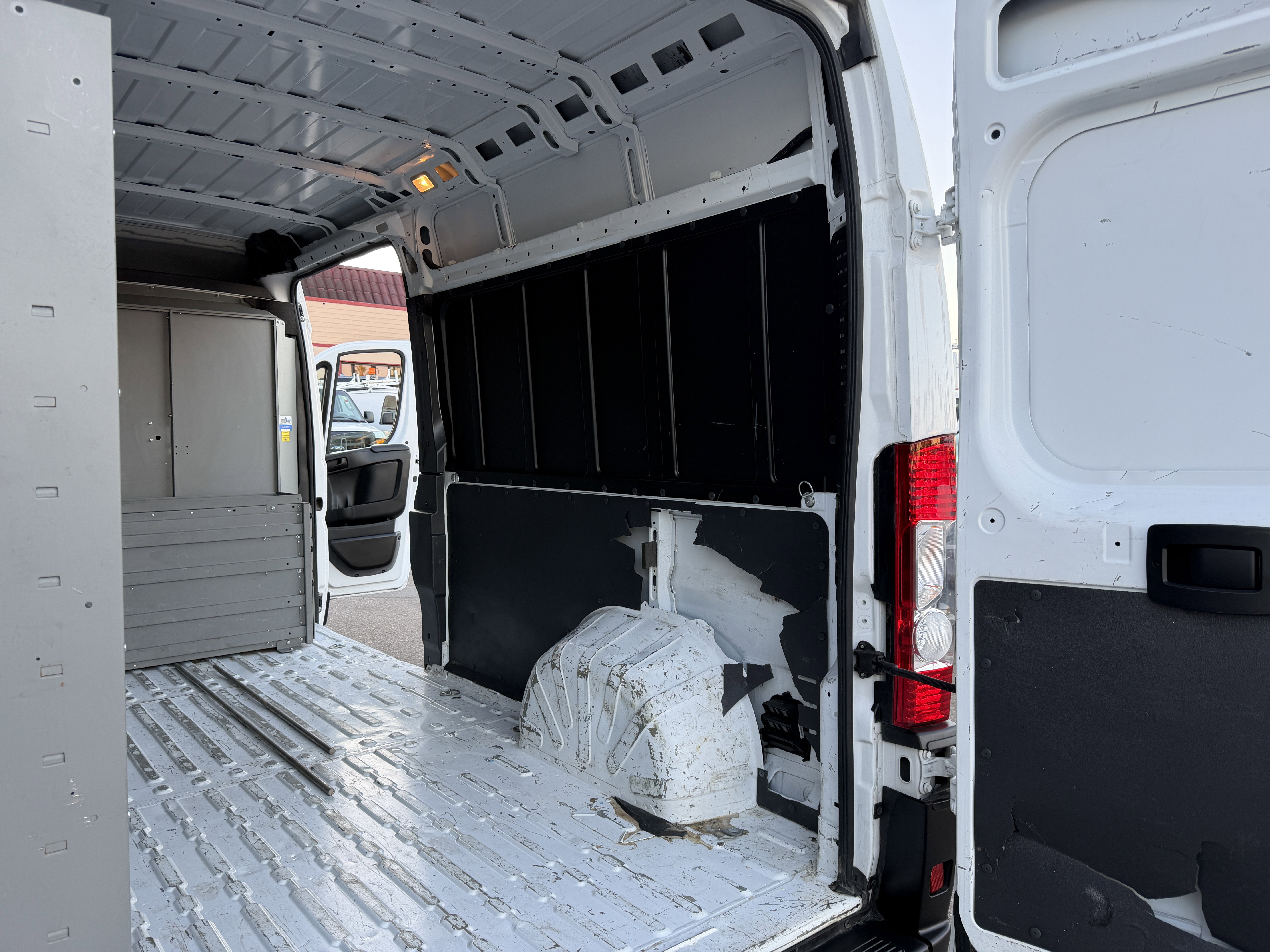 Used 2023 RAM ProMaster 2500 FWD image 11