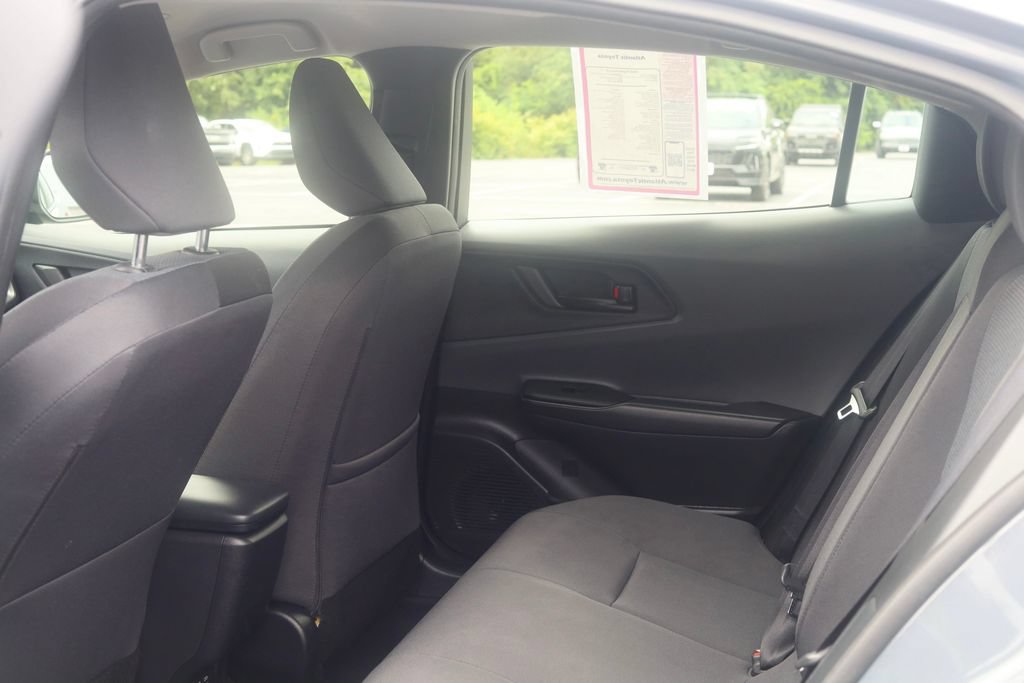 Used 2025 Toyota Prius LE FWD image 20