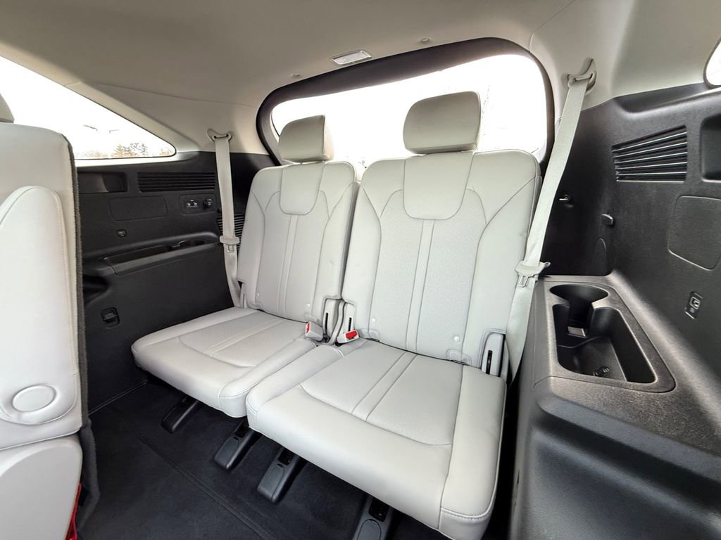Certified 2023 Kia Sorento SX image 28