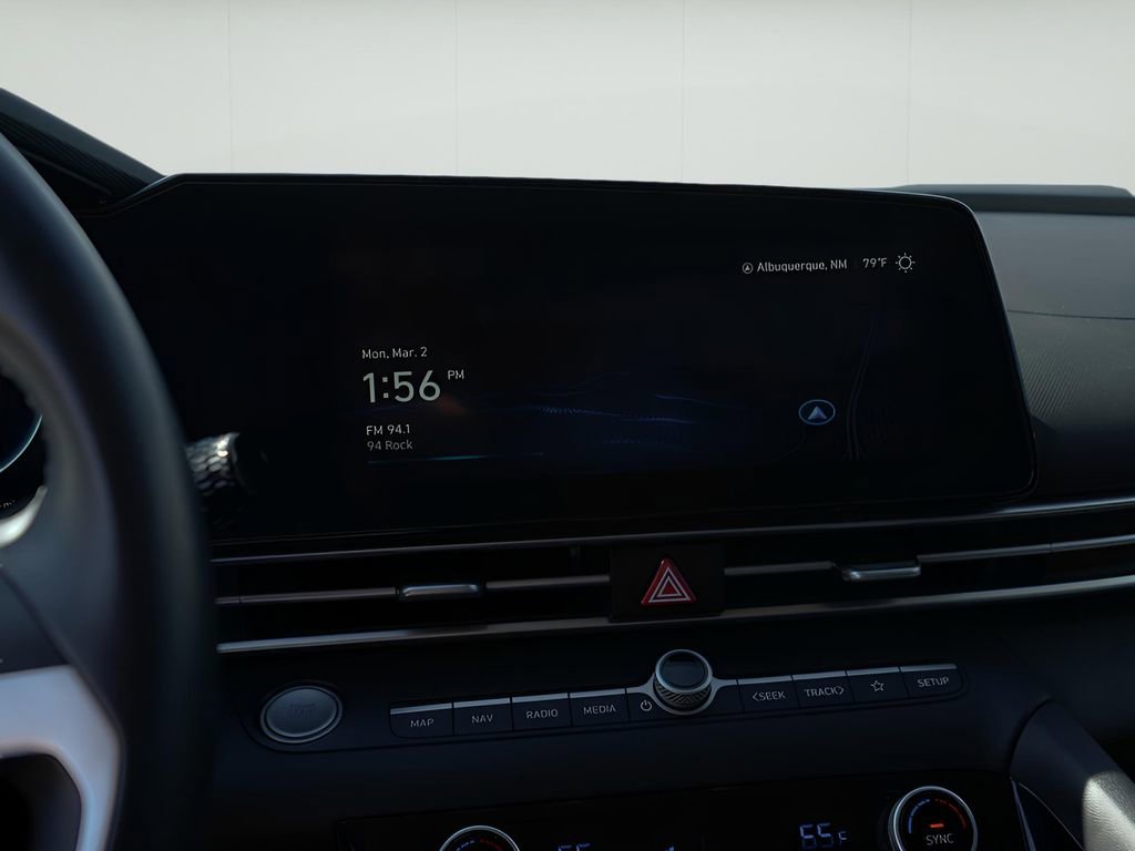 Used 2023 Hyundai Elantra SEL w/ Convenience Package image 17